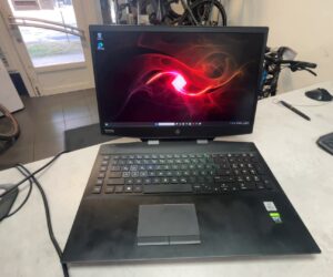 Hp Omen Laptop  Model:AX201NGW | I7-10750H | Rtx 2060 6G | 16GB RAM  | 512GB SSD  | Display wurde getaucht !  | Zustand: Gut