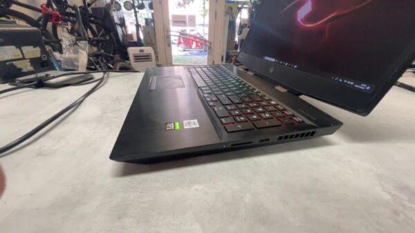 Hp Omen Laptop  Model:AX201NGW | I7-10750H | Rtx 2060 6G | 16GB RAM  | 512GB SSD  | Display wurde getaucht !  | Zustand: Gut – Bild 2