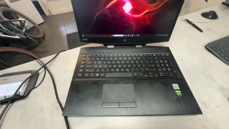 Hp Omen Laptop  Model:AX201NGW | I7-10750H | Rtx 2060 6G | 16GB RAM  | 512GB SSD  | Display wurde getaucht !  | Zustand: Gut – Bild 4