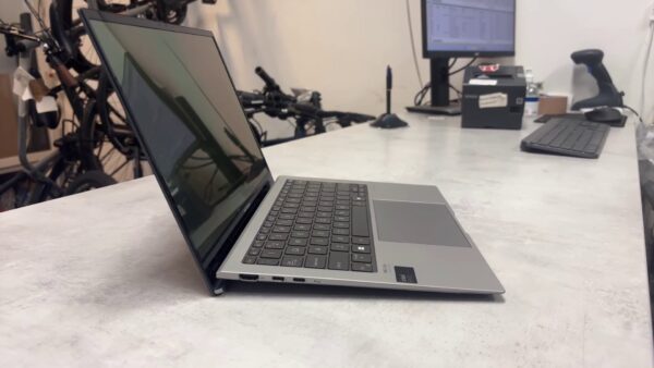 Asus Zenbook Ux5304m | Intel Core Ultra 7 155U |  32Gb RAM |  1Tb SSD |  Ladegerät | Zustand: Sehr Gut – Bild 3