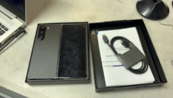 Samsung Galaxy Z Fold 5 512GB | mit Originalverpackung |  pixel Fehler | SimLock: Frei | Zustand: Schlecht | Farbe:  | Akku: 100% – Bild 2