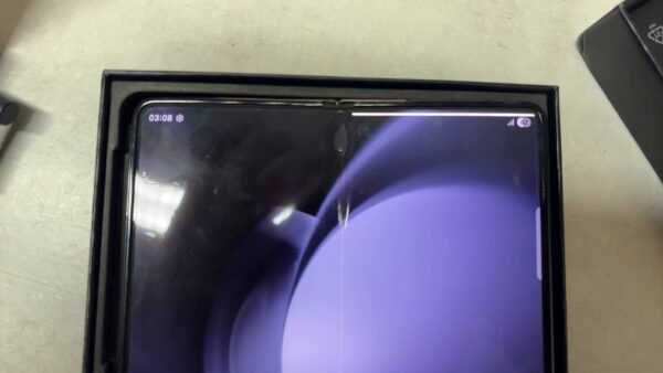 Samsung Galaxy Z Fold 5 512GB | mit Originalverpackung |  pixel Fehler | SimLock: Frei | Zustand: Schlecht | Farbe:  | Akku: 100% – Bild 4