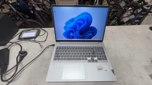 Ideapad 5 Pro 16ach6  | Ryzen 5 5600h | 16GB RAM | 512GB SSD | Zustand: Sehr Gut
