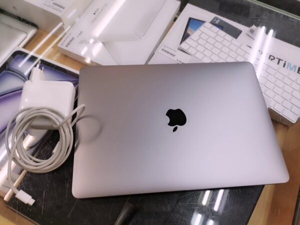 Apple Macbook Pro Intel Core I5  | 16 0 GB Ram 256 gb ssd 53 ladezyklen Mit Ladegerät  | Zustand: Sehr Gut – Bild 3
