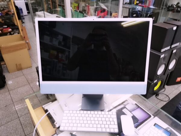 iMac (24-inch, M3, 2023, Two ports) | 8 GB Ram 256 GB SSD Mit Ladegerät  | Zustand: Sehr Gut