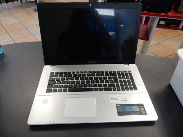 Asus Sonic Master | core i5-4210U | 4GB RAM | 500GB HDD
Windows 7 | Zustand: Sehr Gut