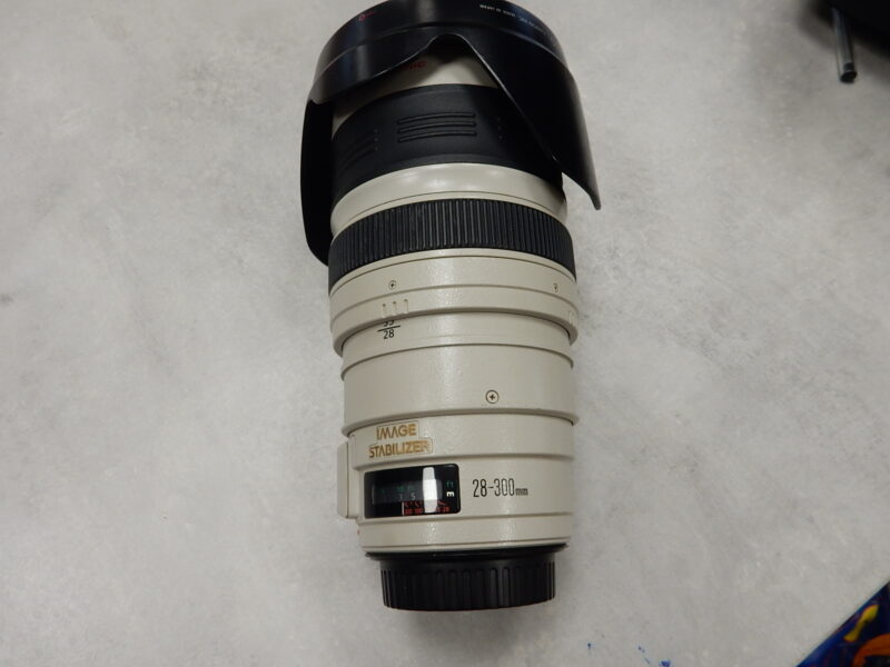 Canon EF 28-300mm 3.5-5.6 L IS USM | Zustand: Sehr Gut – Bild 3