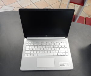 Hp Notebok | AMD RADEON 3020e |  4GB RAM |  64GB SSD |  Windows 11. Ladegerät  | Zustand: Sehr Gut