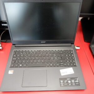 Acer Aspire3 | AMD A4-912e |  8GB RAM | 1TB HDD | Windows 10 | Zustand: Sehr Gut