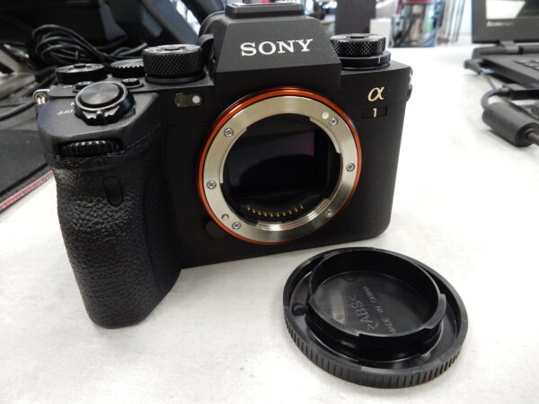 Sony Alpha 1  | mit Akku und Ladegeräzt |  wenig benutzt | Zustand: Sehr Gut – Bild 4