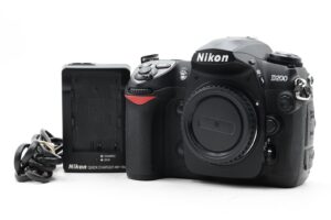 Nikon D200  | Ladegerät |  Auslösungen: 10630 | Zustand: Sehr Gut