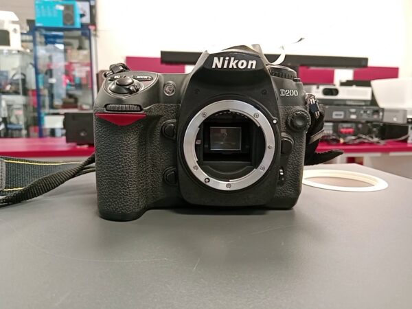 Nikon D200  | Ladegerät |  Auslösungen: 10630 | Zustand: Sehr Gut – Bild 2