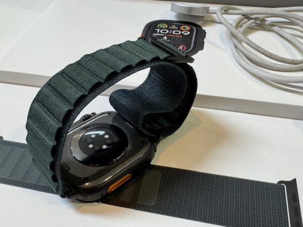 APPLE Watch Ultra 2 GPS + Cellular 49mm Black  | Mit Verpackung  |  Ladekabel  |  Batteriezustand 100%  | Zustand: Wie Neu – Bild 4