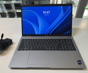 Dell Lititude 5540 I5-1345u | mit Ladegerät 16gb Ram 512gb Ssd | Zustand: Gut