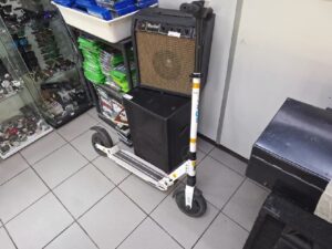 E-twow Scooter | mit Ladegerät