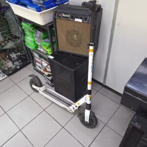 E-twow Scooter | mit Ladegerät