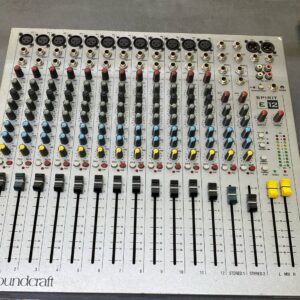 Mischpult Soundcraft Spirit E12 | Defekt | Zustand: Schlecht