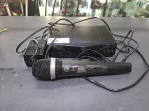 AKG SR 450 Stationary Receiver Wireless  | mit Microphone AKG HT 450 | D | eine Antenne fehlt | Zustand: Sehr Gut