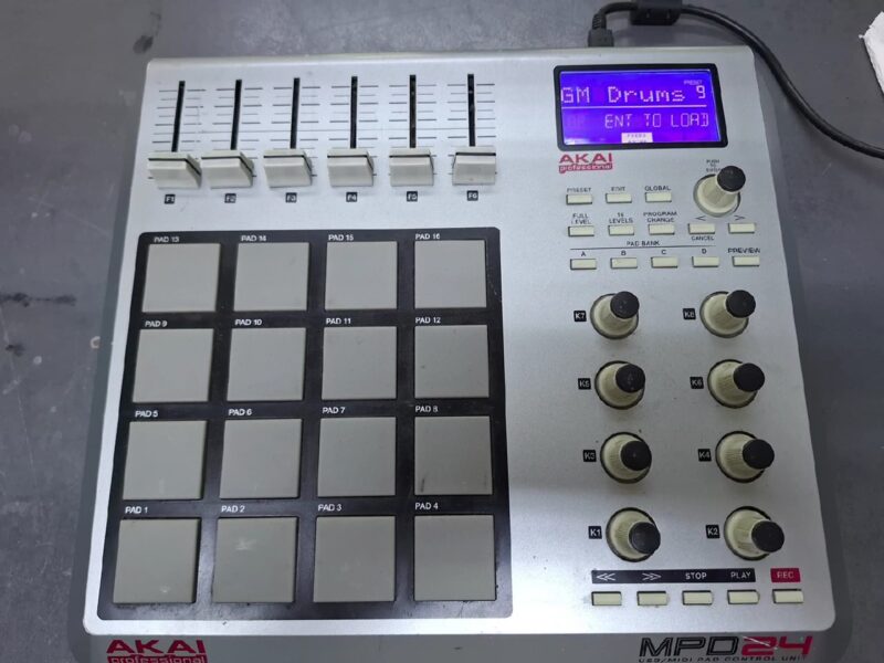 AKAI MPD24 Pad Controller | Zustand: Gut