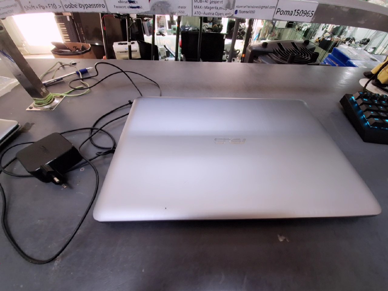 Asus R540L 15,6 Zoll i3-4005U, DE | 4Gb | 1Tb Hdd | Windows 10 Home | mit Ladegerät | Zustand: Gut – Bild 4