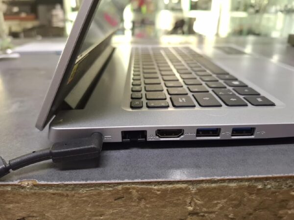 Acer Aspire 1 Amd 3020e, DE | 4gb | 64Gb | mit Ladegerät | Zustand: Sehr Gut – Bild 3