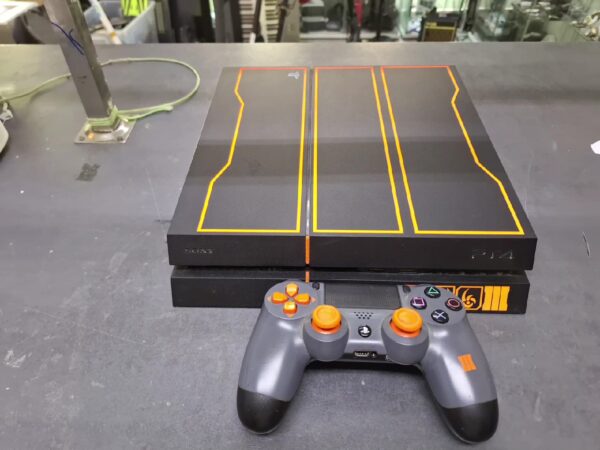 Sony PS4 1TB Call of Duty Black:Ops Edition | mit Controller | Zustand: Gut