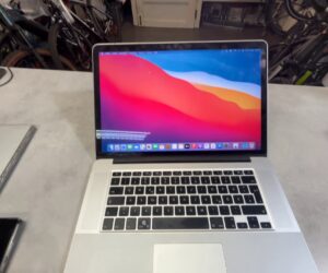 Macbook Pro (retina, 15", Ende 2013)  | Core intel core i7 | 16 GB Ram | 512 GB SSD. Zyklen 1147  | Zustand: In Ordnung