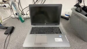 Hp Elitebook | i5-6200U  |  16GB  |  256 SSD  | Windows 10 pro |  Ladegerät | Zustand: Sehr Gut