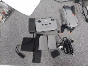 Dji Air 2s (eu) Drohne - Grau | Tasche  | mit 3 Akkus | Ladestation | zubehör | an dji konto vom vorbesitzer gebunden. | Zustand: In Ordnung
