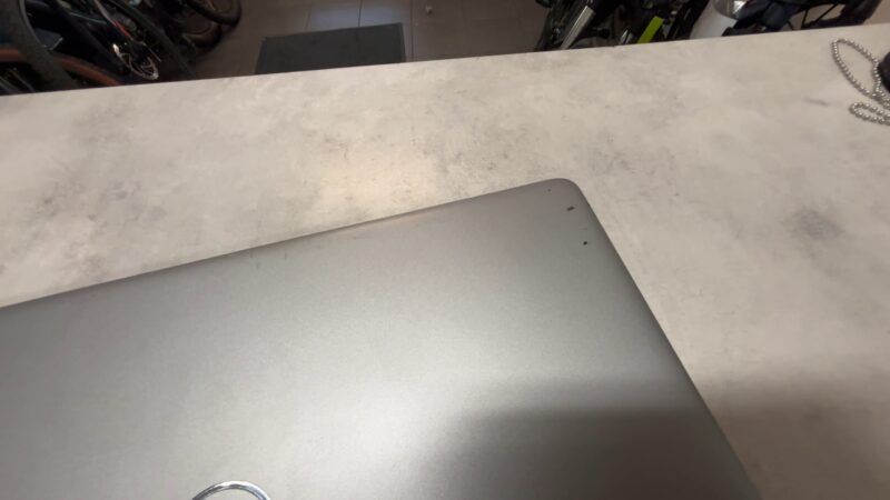 Dell Latitude 5540  | I5-1335u 16GB RAM | 512GB SSD   (mit  Bios Pass !) Zerkratzt  | Zustand: In Ordnung – Bild 6