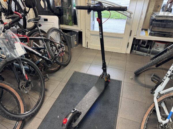 Sharp e-scooter em-ks3aeu-b | mit Ladegerät . – Bild 4