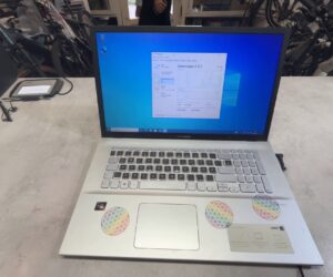 Asus Vivobpook 17,3-Zoll  D712D  | mit Ladegerät Ryzen 5 3500u 8gb Ram 512gb Ssd | Zustand: Gut