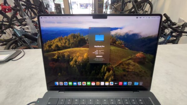 Macbook Pro (14-inch, M3 Pro  Nov 2023) | Apple M3 Pro  | 18GB  | 512  | Zyklen:14  AppleCare+ Gültig bis: 27 Januar 2027 | Mit Rechnung  | Zustand: Wie Neu – Bild 2