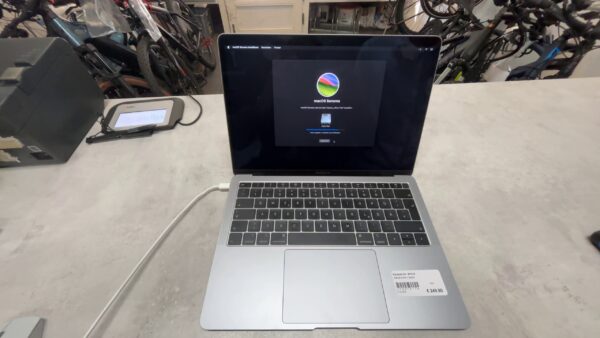 Macbook Air  2018 I5  | i5 | 8GB RAM  | 128GB  | Zyklen :305 | Zustand: Gut – Bild 2