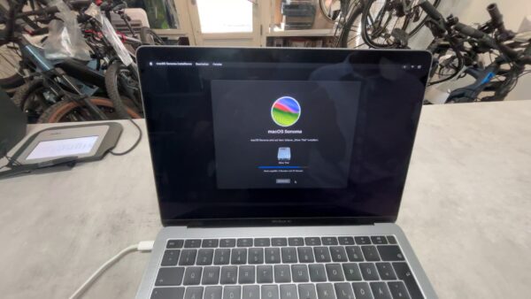 Macbook Air  2018 I5  | i5 | 8GB RAM  | 128GB  | Zyklen :305 | Zustand: Gut – Bild 4