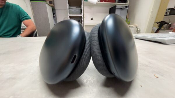 Apple AirPods Max (USB-C) Midnight | Hat leichte Gebrauchsspuren | Eingeschränkte Garantie bis 29.04.2026 | Zustand: Gut – Bild 3