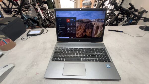 Hp Zbook 15v G5  | i7-9750H | 8GB RAM | 256GB SSD  | Nvidia Quadro P600  | Zustand: Gut – Bild 2