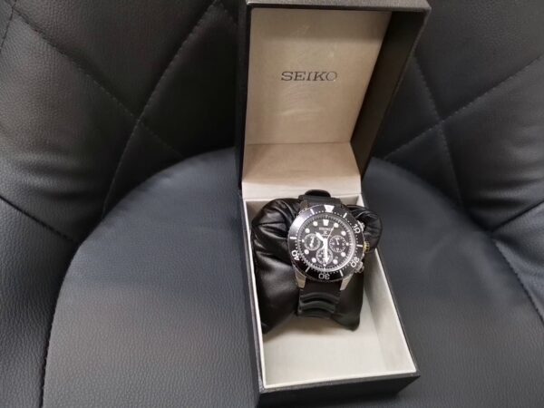 Seiko V715-0AD0 Uhr | mit Originalverpackung (Band Muss Tauschen) | Zustand: Sehr Gut – Bild 2