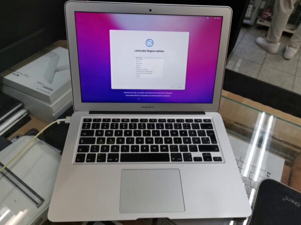 Macbook Air (13-inch, Early 2015 ) Core i5 | 8.0 ram 128 GB SSD 8 ladezyklen  | Zustand: Sehr Gut – Bild 2