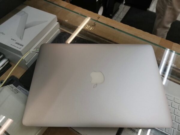 Macbook Air (13-inch, Early 2015 ) Core i5 | 8.0 ram 128 GB SSD 8 ladezyklen  | Zustand: Sehr Gut – Bild 3