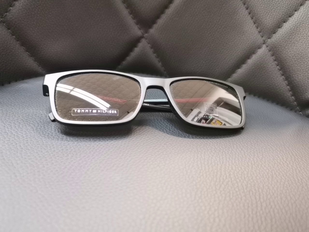 Tommy Hilfiger Sonnenbrille | Zustand: Neu