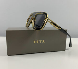 Dita Limitid Edition  | Hülle Kleine Kratze | Zustand: In Ordnung