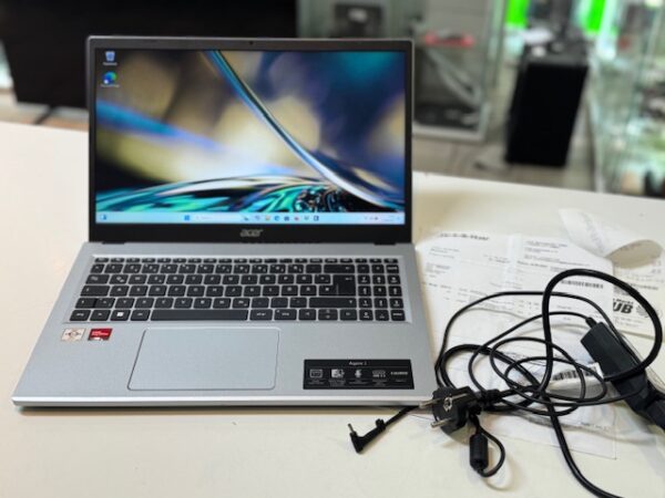 Acer Aspire 3  | AMD Athlon Gold 7220U  |  8Gb Ram  |  256GB SSD  |  Windows 11 Home  |  Originale Rechnung von Mediamarkt  |  Batteriezustand 90%  | Zustand: Gut – Bild 2