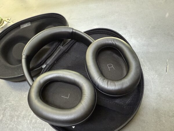 JBL Tour One M3 Over-Ear-Kopfhörer,Black | HÜLLE GRAU. | Zustand: Sehr Gut – Bild 2