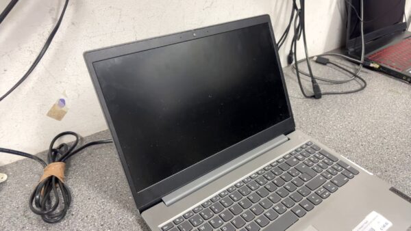 Lenovo IdeaPad 3 15IGL05 | Pentium N5030 |  4GB RAM |  128GB SSD  | Zustand: Gut – Bild 3