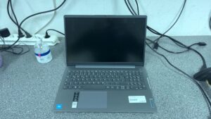 Lenovo IdeaPad 3  | Celeron 6305 |  4GB RAM |  128GB SSD  | Zustand: Sehr Gut