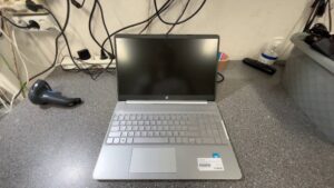 Hp Notebook | Celeron N4500  |  4GB RAM  |  128 GB SSD |  Windows 10 |  Ladegerät | Zustand: Sehr Gut