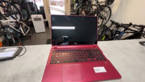 Acer Aspire V5 | i5-3337U |  8GB RAM |  512GB HDD |  GT 750M | Zustand: Gut