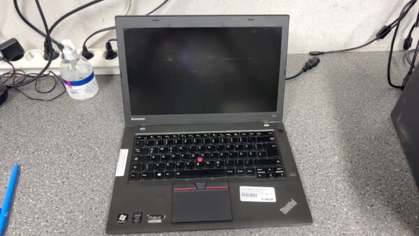Lenovo Thinkpad T450  | Core i5-5300U |  8GB RAM |  1TB SSD |  Windows 11 |  Ladegerät |  schwarzer Punkt auf dem Display | Zustand: Gut