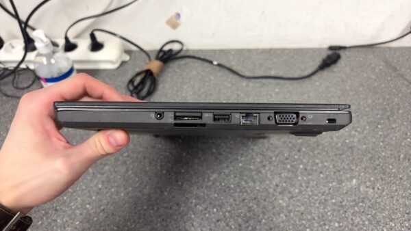 Lenovo Thinkpad T450  | Core i5-5300U |  8GB RAM |  1TB SSD |  Windows 11 |  Ladegerät |  schwarzer Punkt auf dem Display | Zustand: Gut – Bild 5